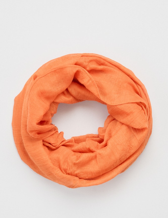 Laid Goods Front View