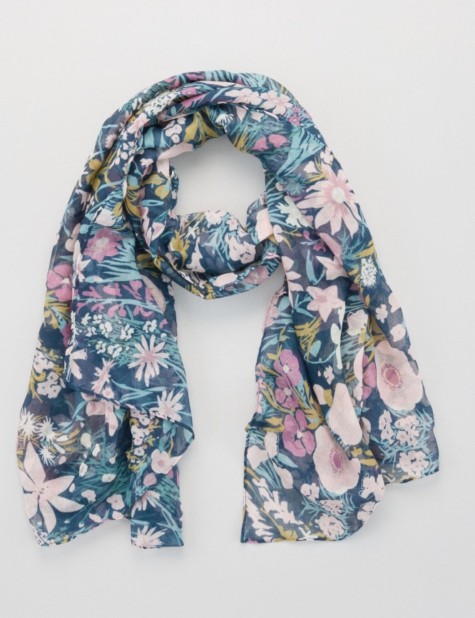 Laid Goods Front View