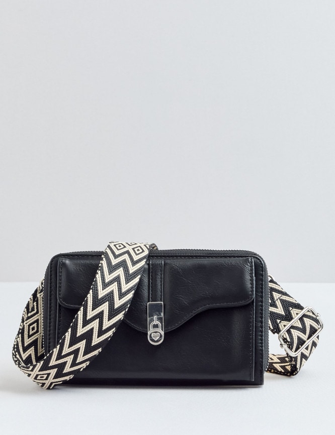 Laid Goods Front View