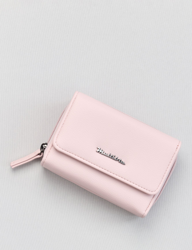 Laid Goods Front View