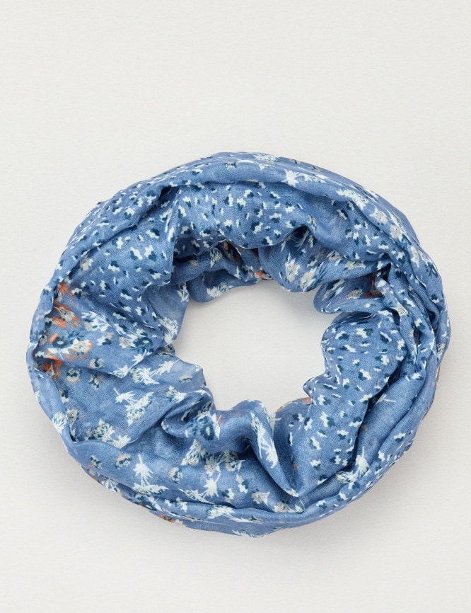 Laid Goods Front View