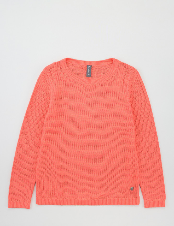 Laid Goods Front View