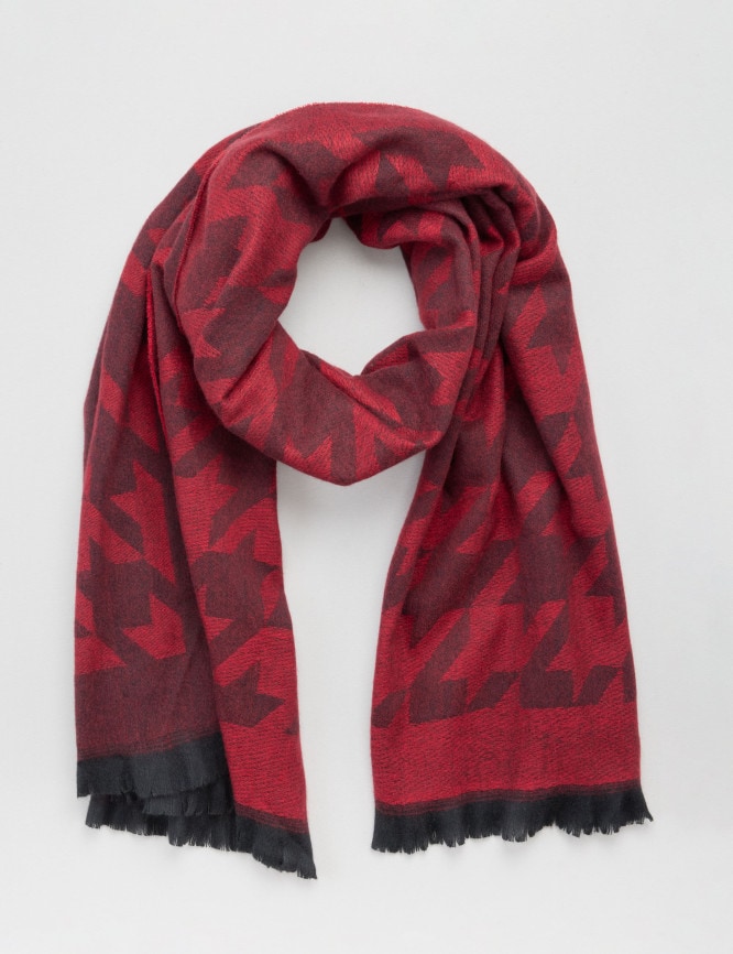 Laid Goods Front View