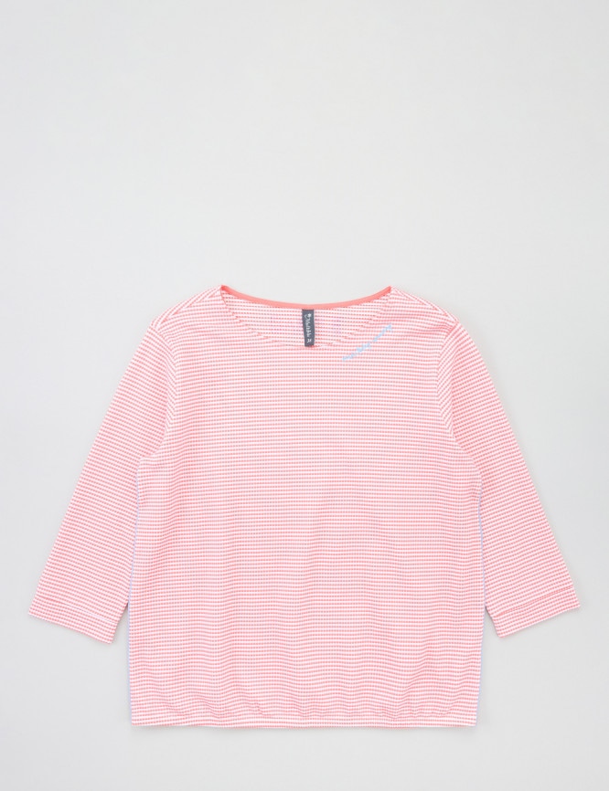 Laid Goods Front View