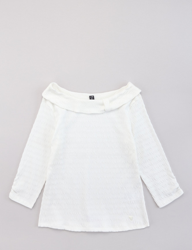 Laid Goods Front View