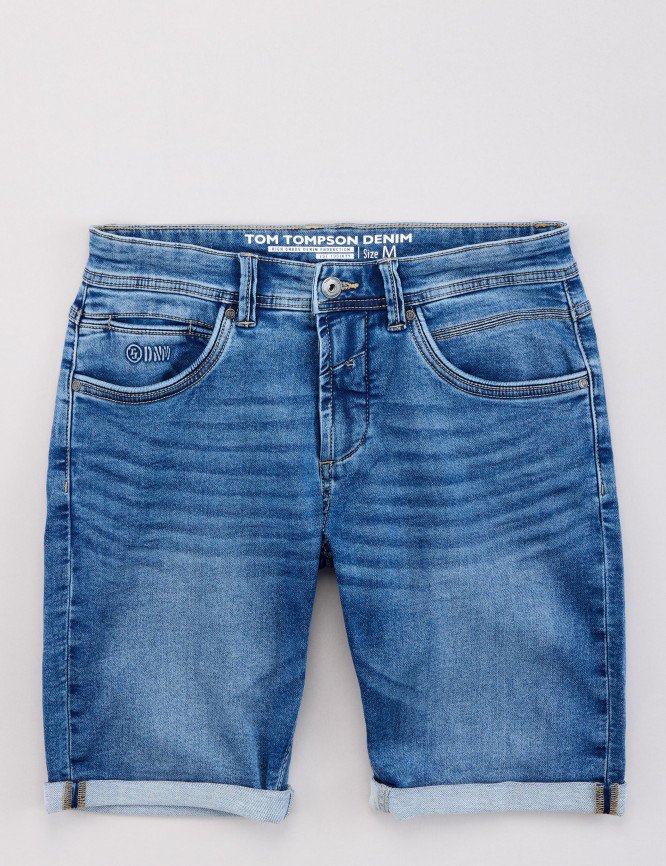 Laid Goods Front View