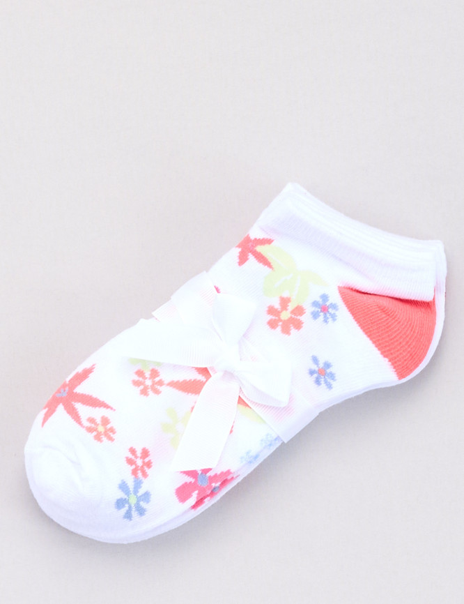 Laid Goods Front View