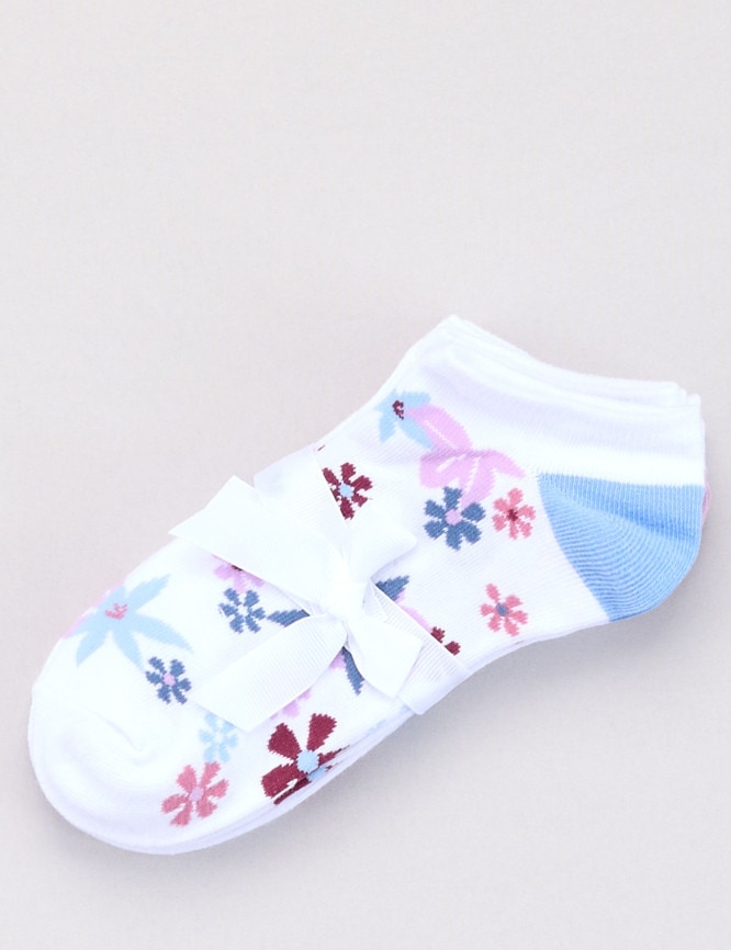 Laid Goods Front View