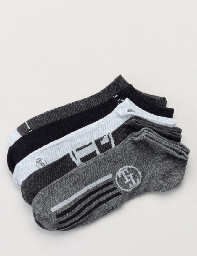 Laid Goods Front View