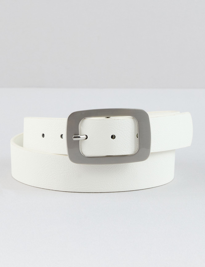 Laid Goods Front View