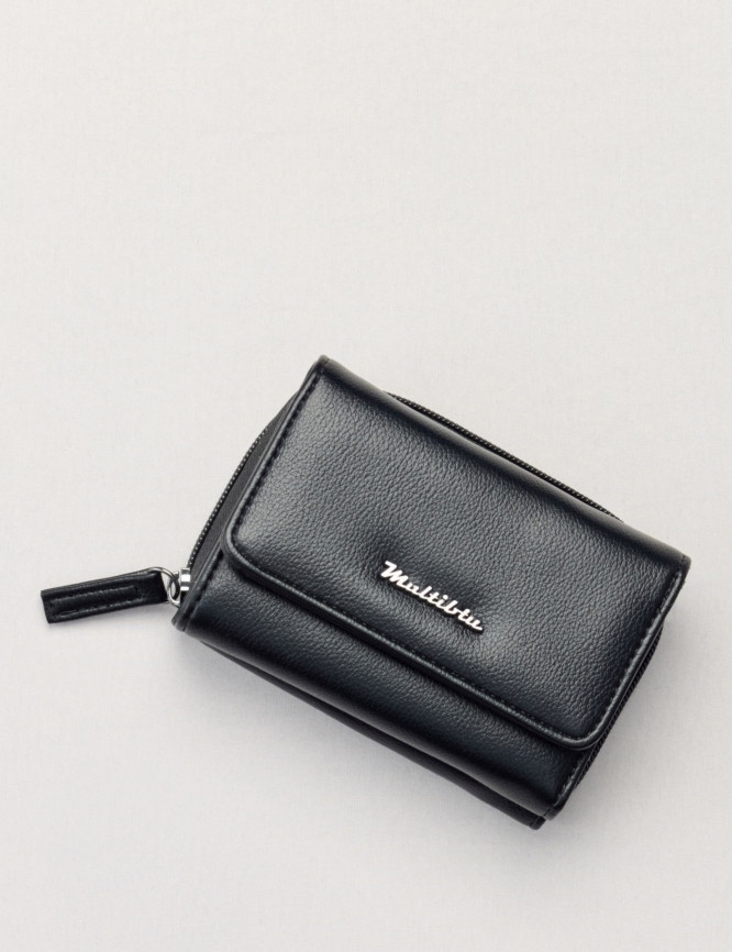 Laid Goods Front View