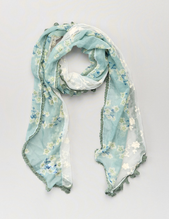 Laid Goods Front View