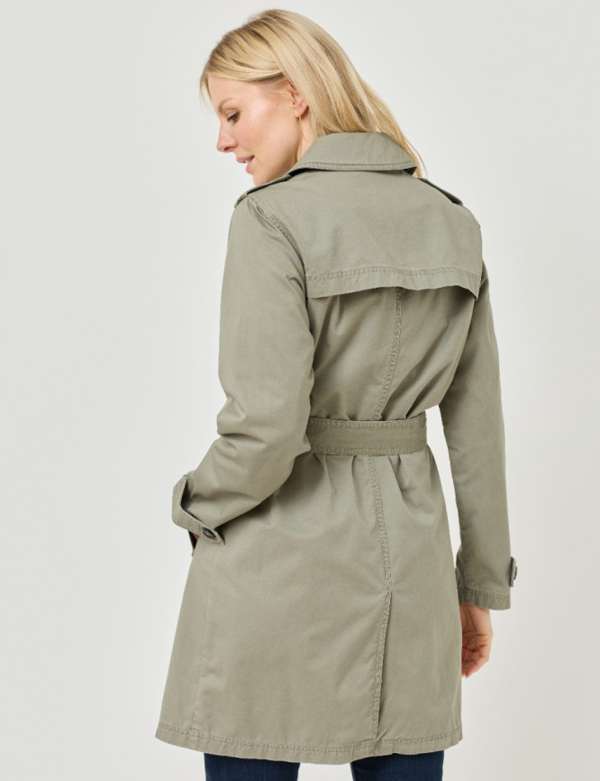 Versatile: trench leggero