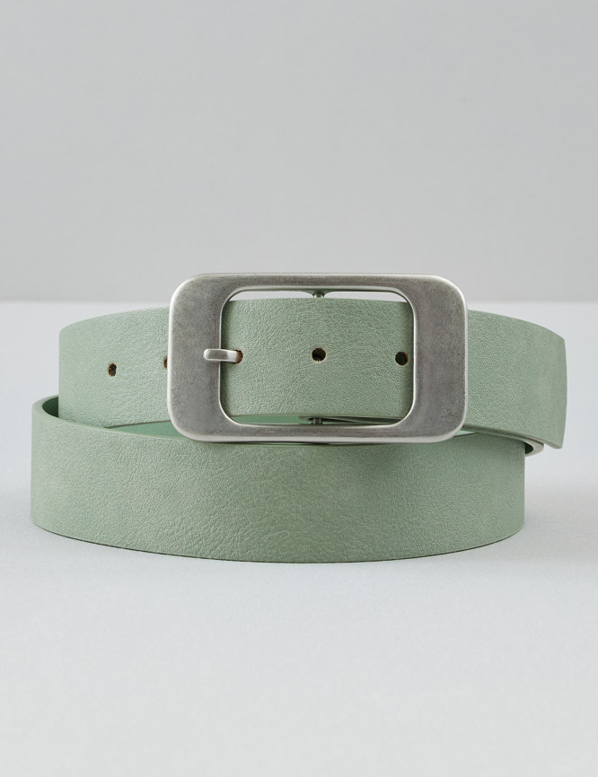 Laid Goods Front View