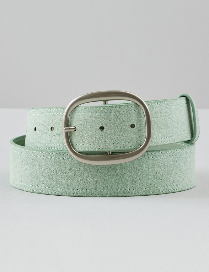 Laid Goods Front View