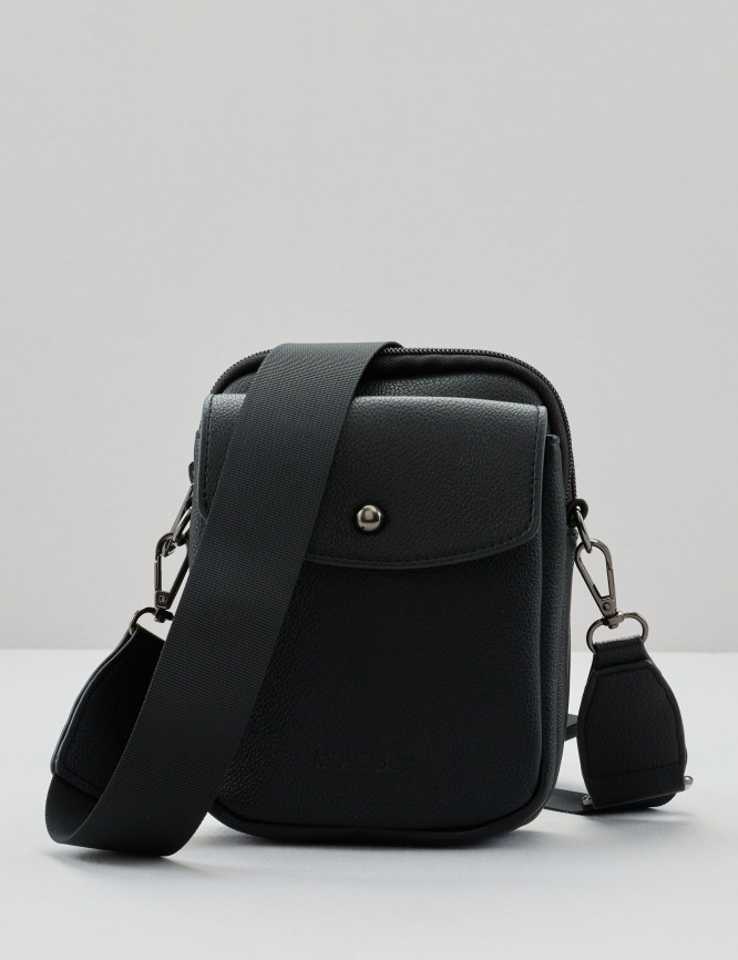 Laid Goods Front View