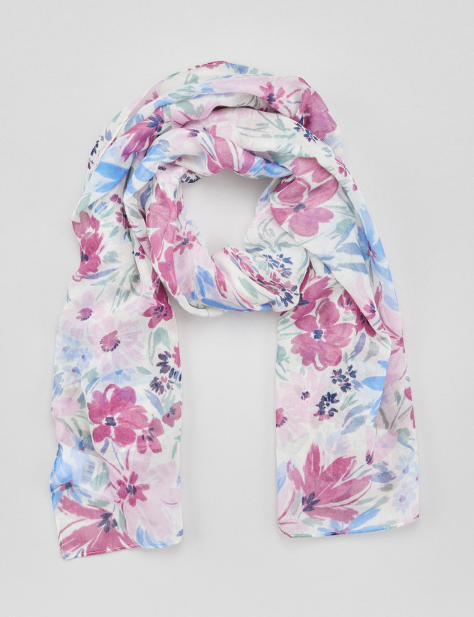 Laid Goods Front View