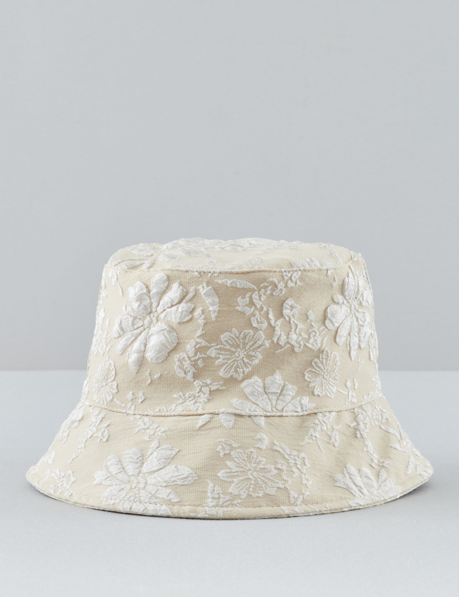 Laid Goods Front View