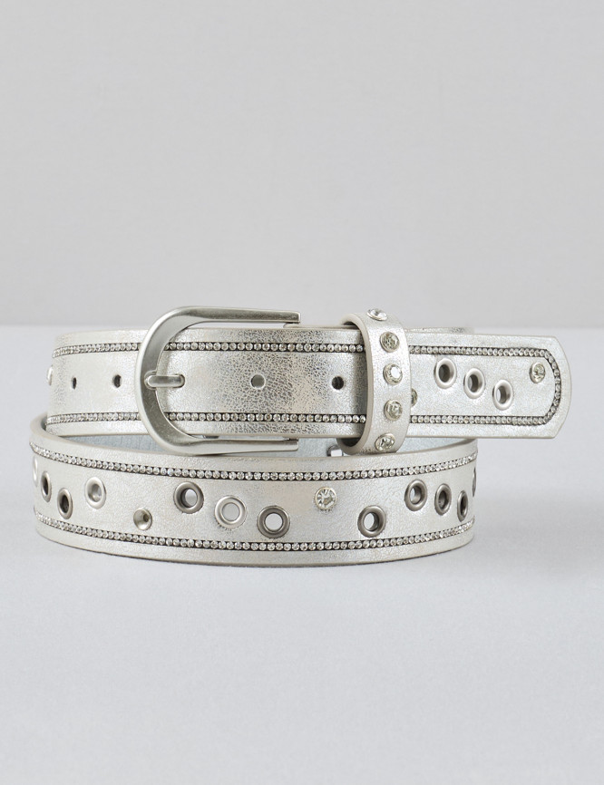 Laid Goods Front View