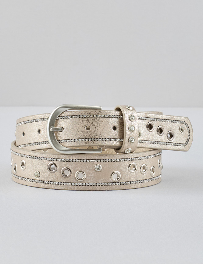 Laid Goods Front View