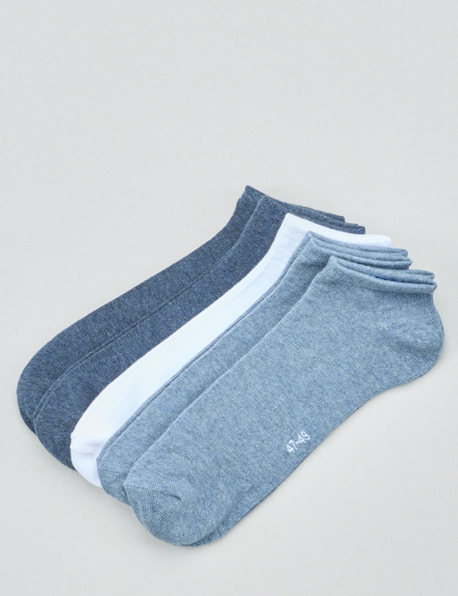 Laid Goods Front View