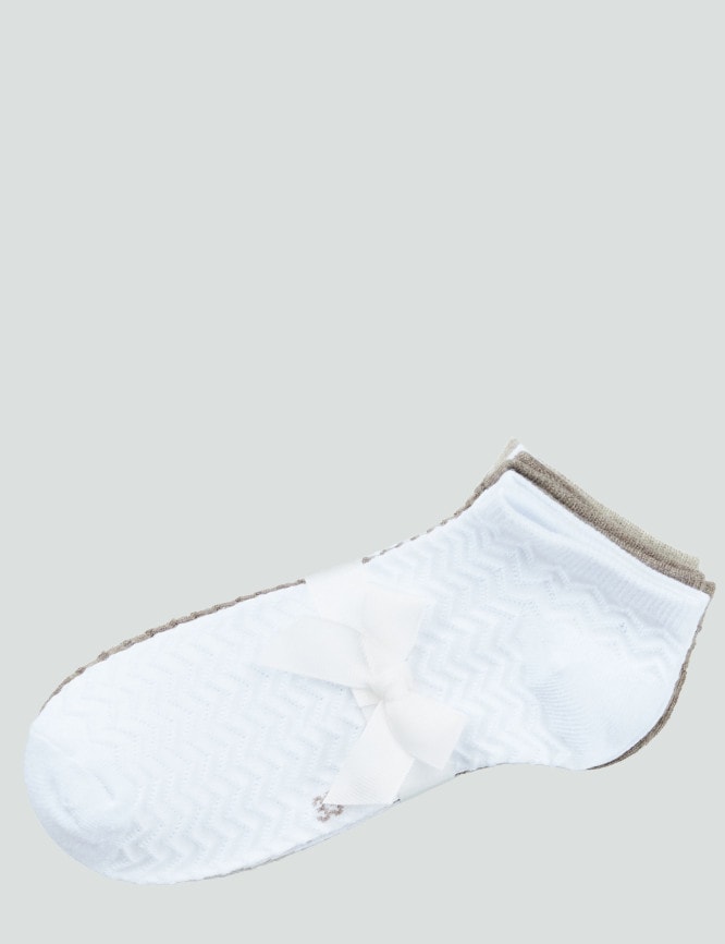 Laid Goods Front View