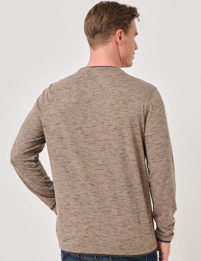 Model Back View