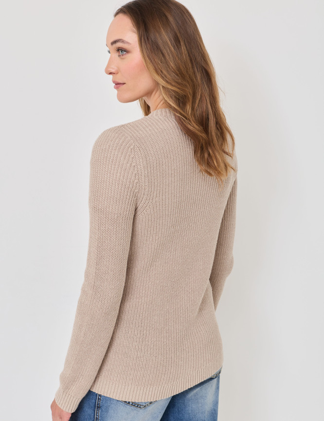Model Back View