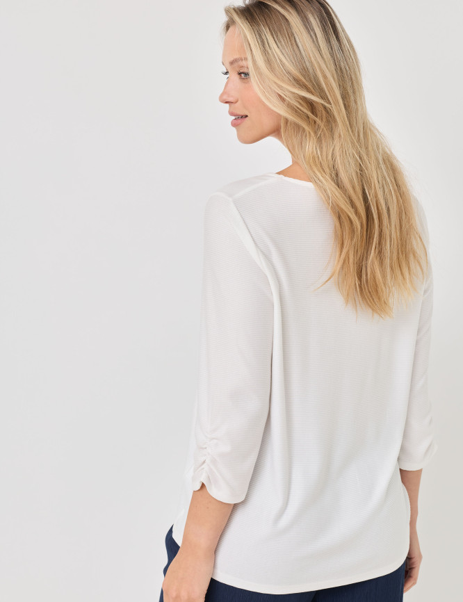 Model Back View