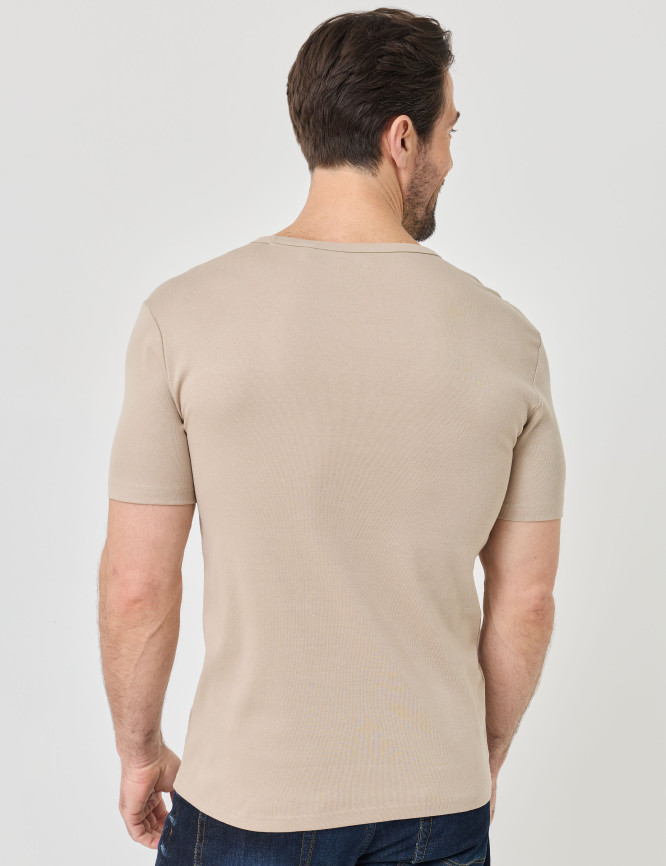 Model Back View