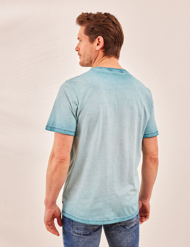 Model Back View