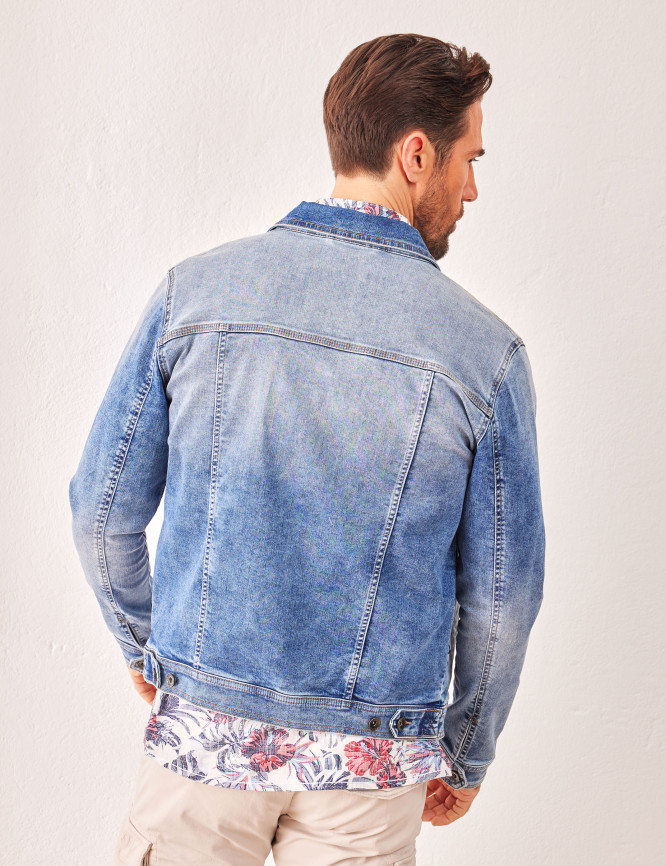 Model Back View