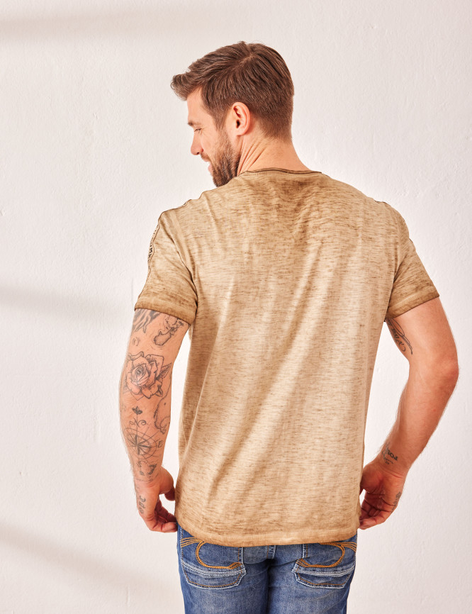 Model Back View
